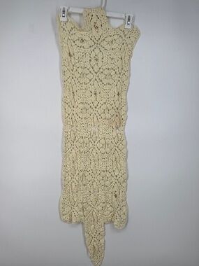 Small Crocheted Rectangualr Table Runner Ivory Vanilla Cotton Handmade?